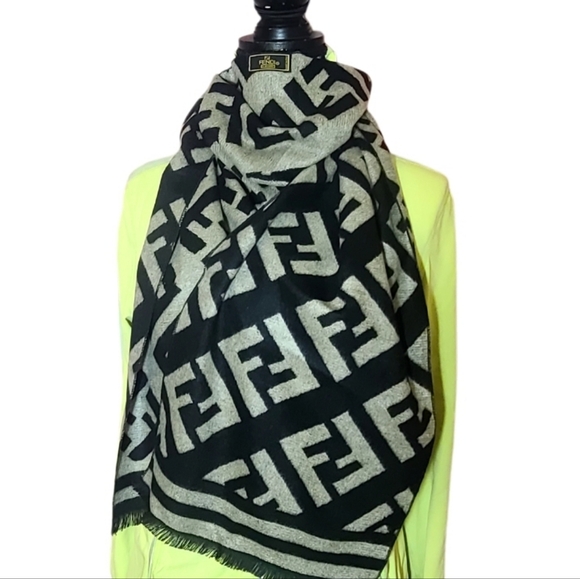 🧧NWOT Fendi Zucca Cashmere Scarf🥎GIFT - Picture 2 of 8